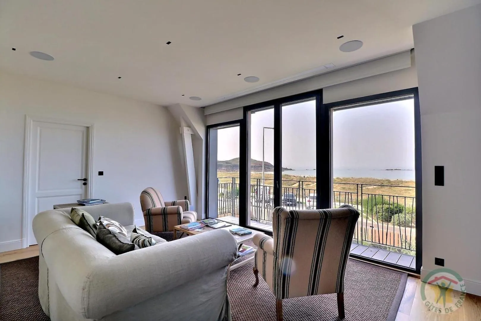 Les Dunes Saint-Lunaire Bed & Breakfast